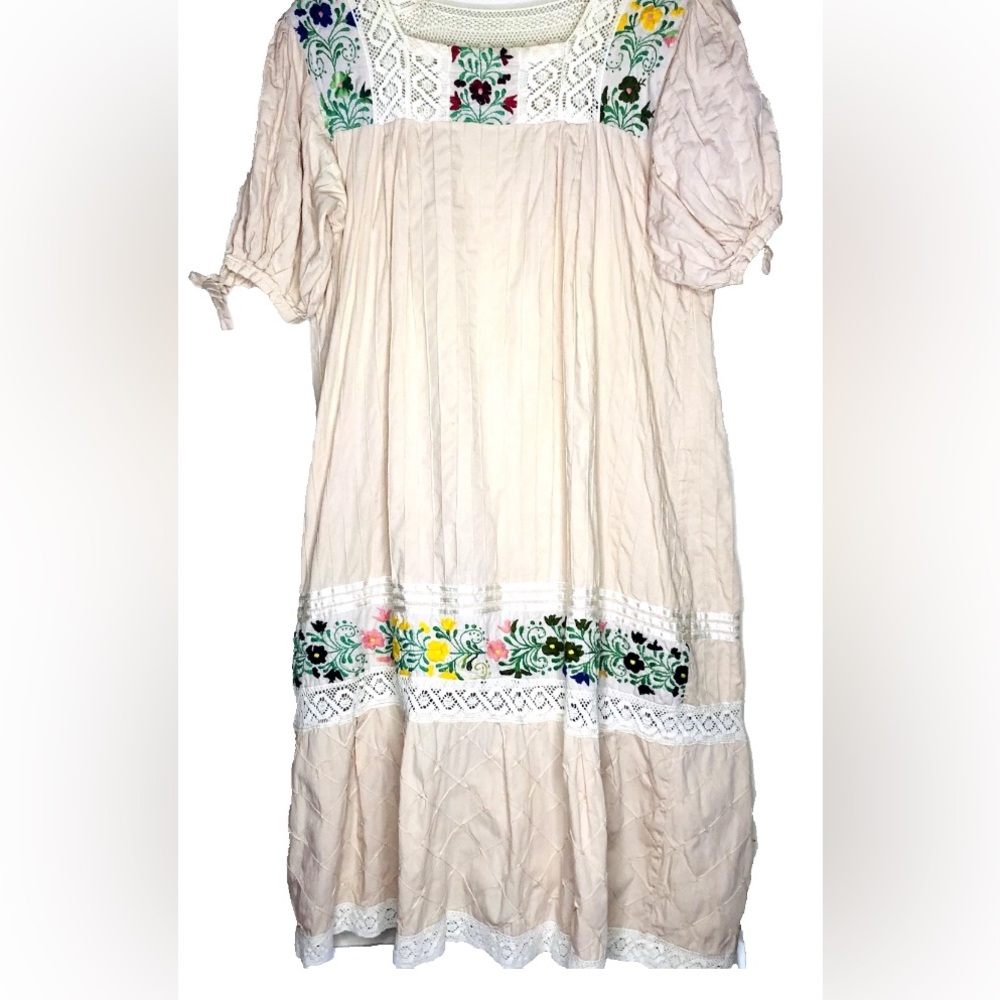 Vintage Cotton Mexican Dress Size M Handcrafted Pin-tuck Lace Embroidered Ribbon